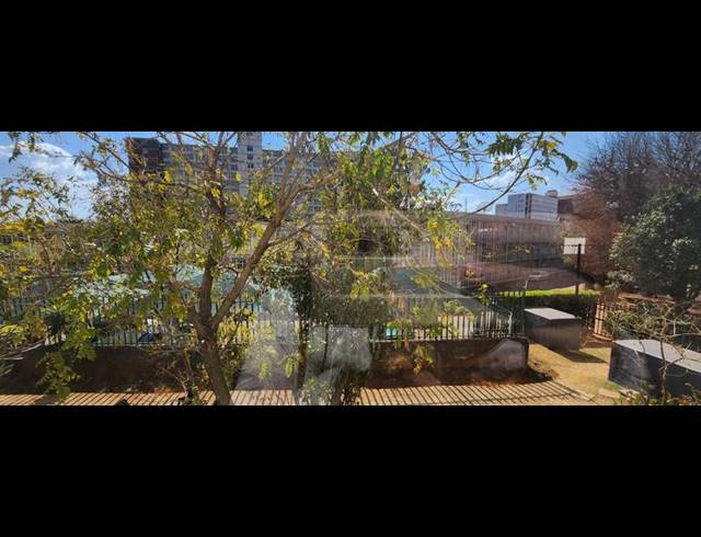 1 BEDROOM APARTMENT FOR SALE IN BEDFORD GARDENS